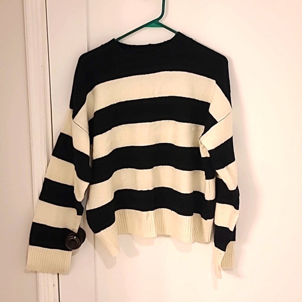 Black and White striped oversize sweater